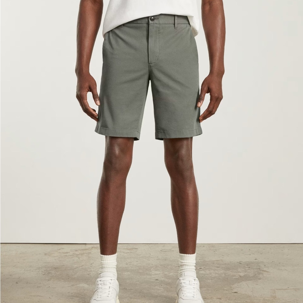 Everlane 9” Slim Fit Performance Chino Short